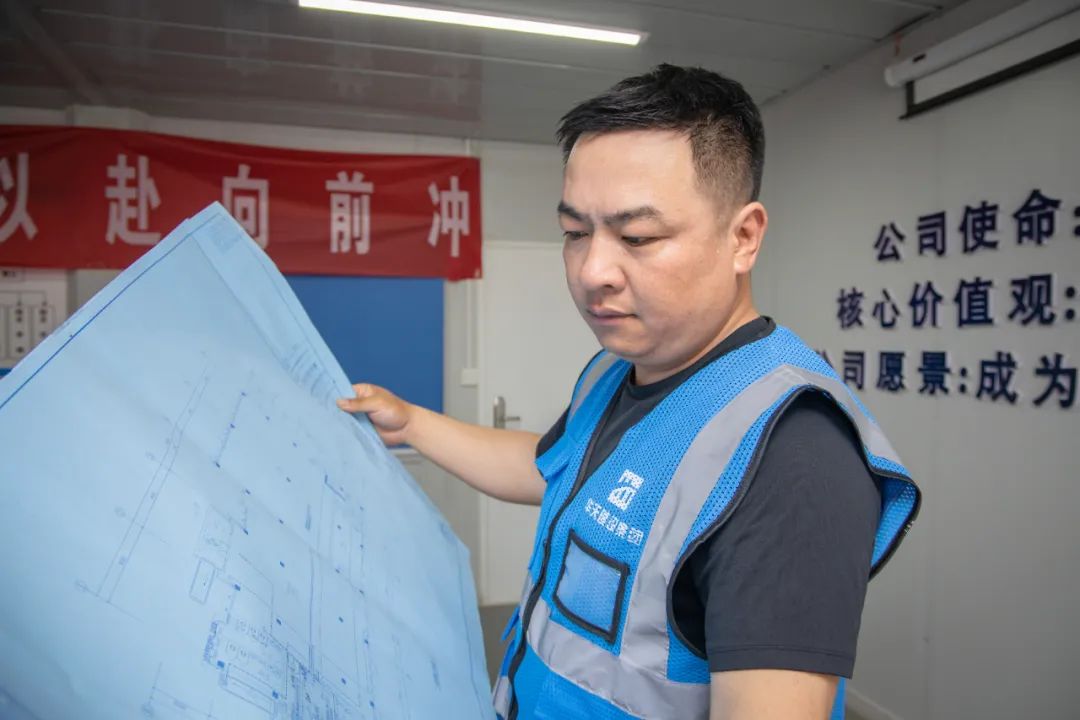 榜樣的力量 | 集團(tuán)“優(yōu)秀員工”朱永鶴： 務(wù)實(shí)奉獻(xiàn)，吃苦耐勞，帶領(lǐng)團(tuán)隊(duì)創(chuàng)造輝煌